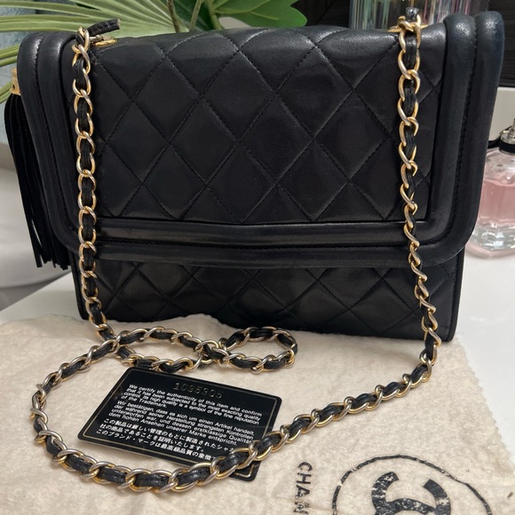 Vintage Chanel Tassel Flap Shoulder/Crossbody Bag with Gold Chain